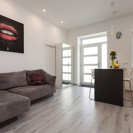 Ferienwohnung Apartman Luna Pula Exterior foto