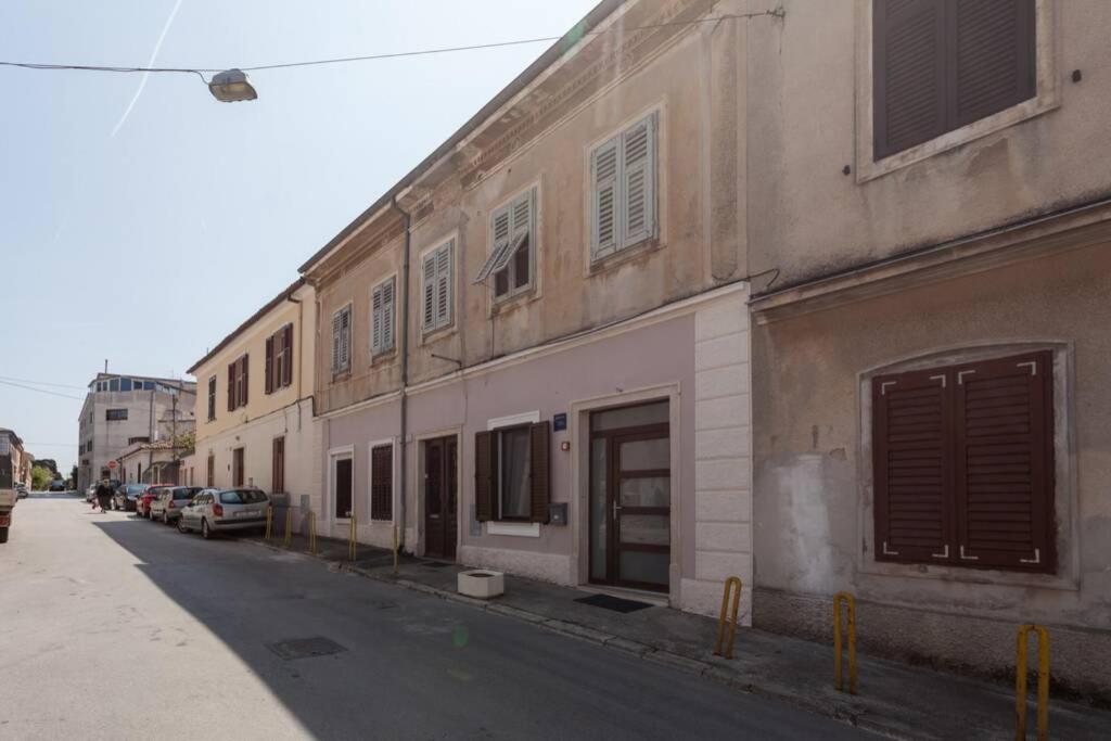 Ferienwohnung Apartman Luna Pula Exterior foto