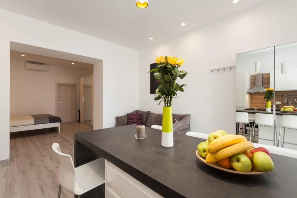 Ferienwohnung Apartman Luna Pula Exterior foto