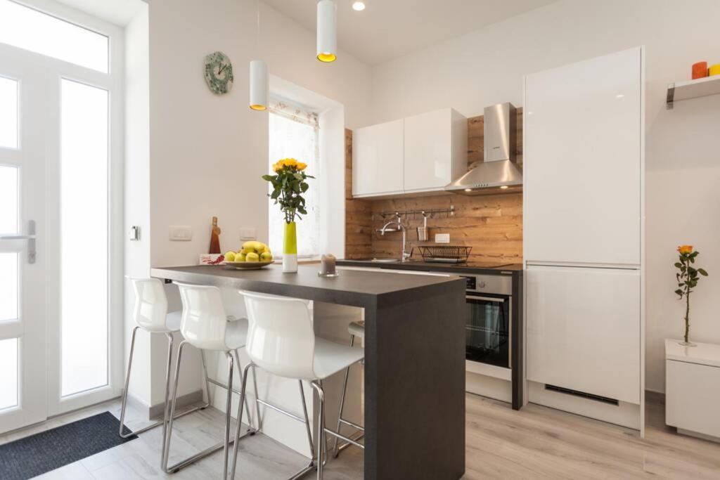 Ferienwohnung Apartman Luna Pula Exterior foto